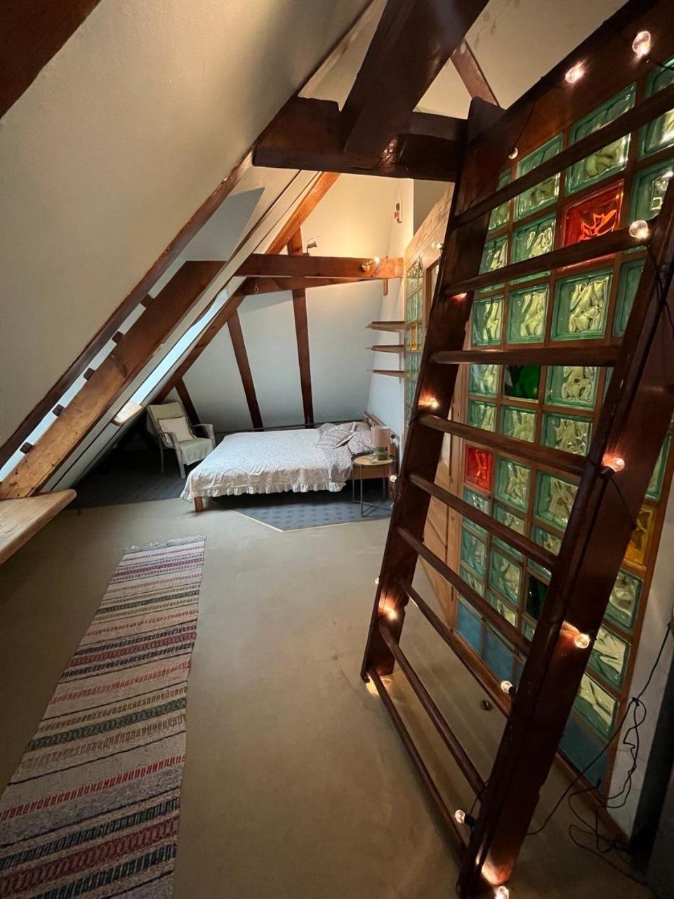 Authentic Loft In The Heart Of Old Town Íbúð Riga